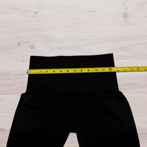 Spanx Assets High Waist Shaping Leggings Black - Size 1X - Picture 4 of 6